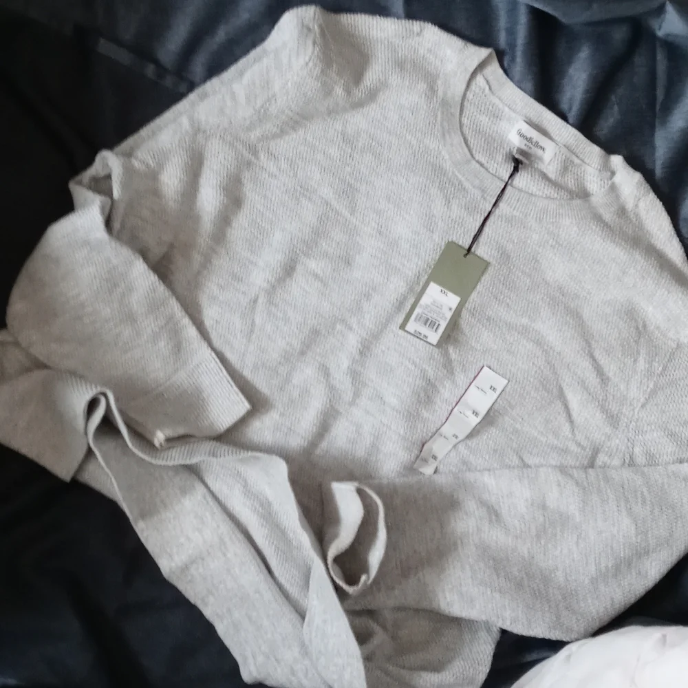 Mens XXL Henley top. - Picture 3 of 9